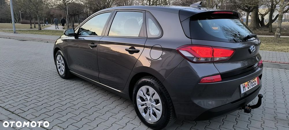 Hyundai i30 blue Kombi 1.6 CRDi Passion - 15
