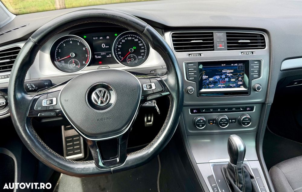 Volkswagen Golf 1.4 TSI BlueMotion Technology DSG Lounge - 6