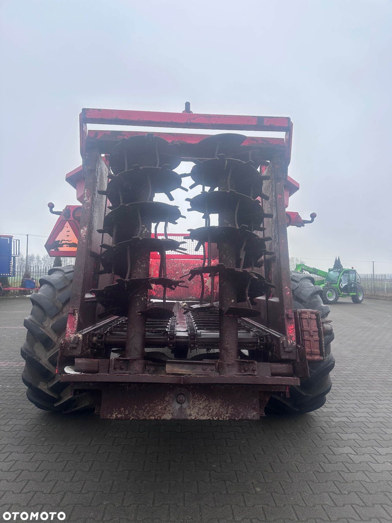 Bergmann Bronderslev UM 105 SLS Bardzo mocny rozrzutnik obornika wapna pomiotu osadów - 7