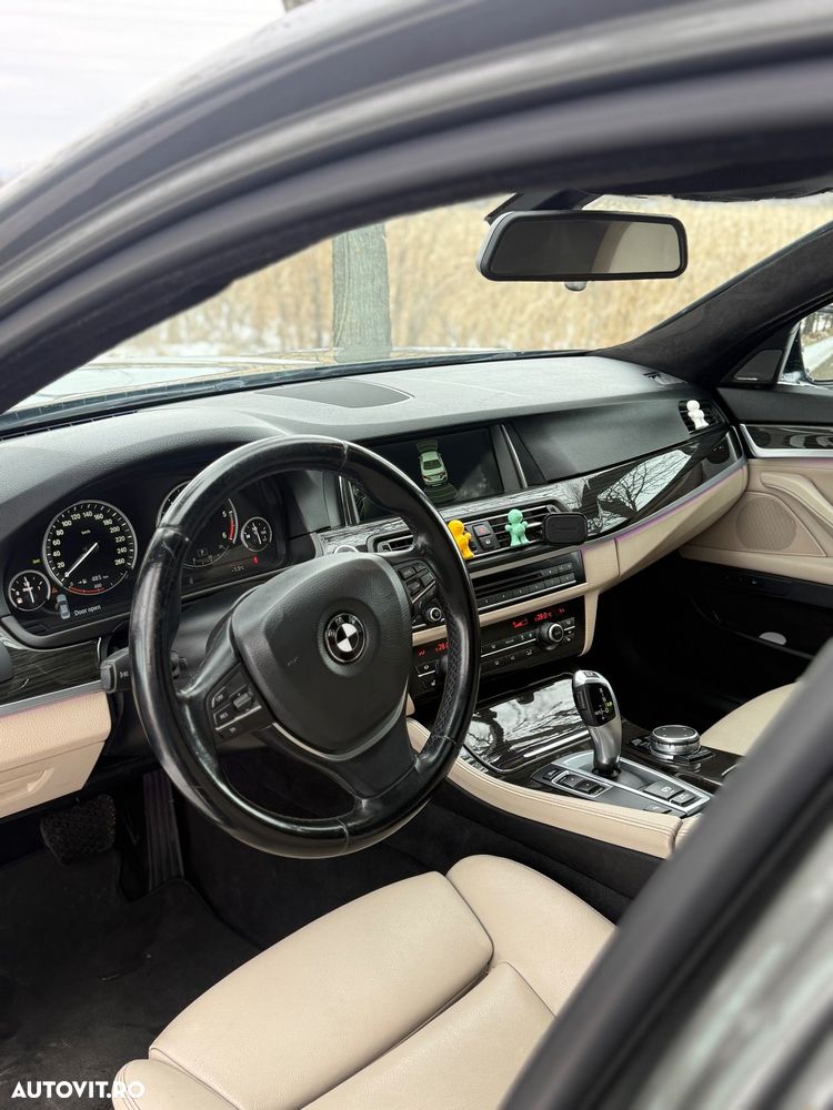 BMW Seria 5 520d Aut. Luxury Line - 7