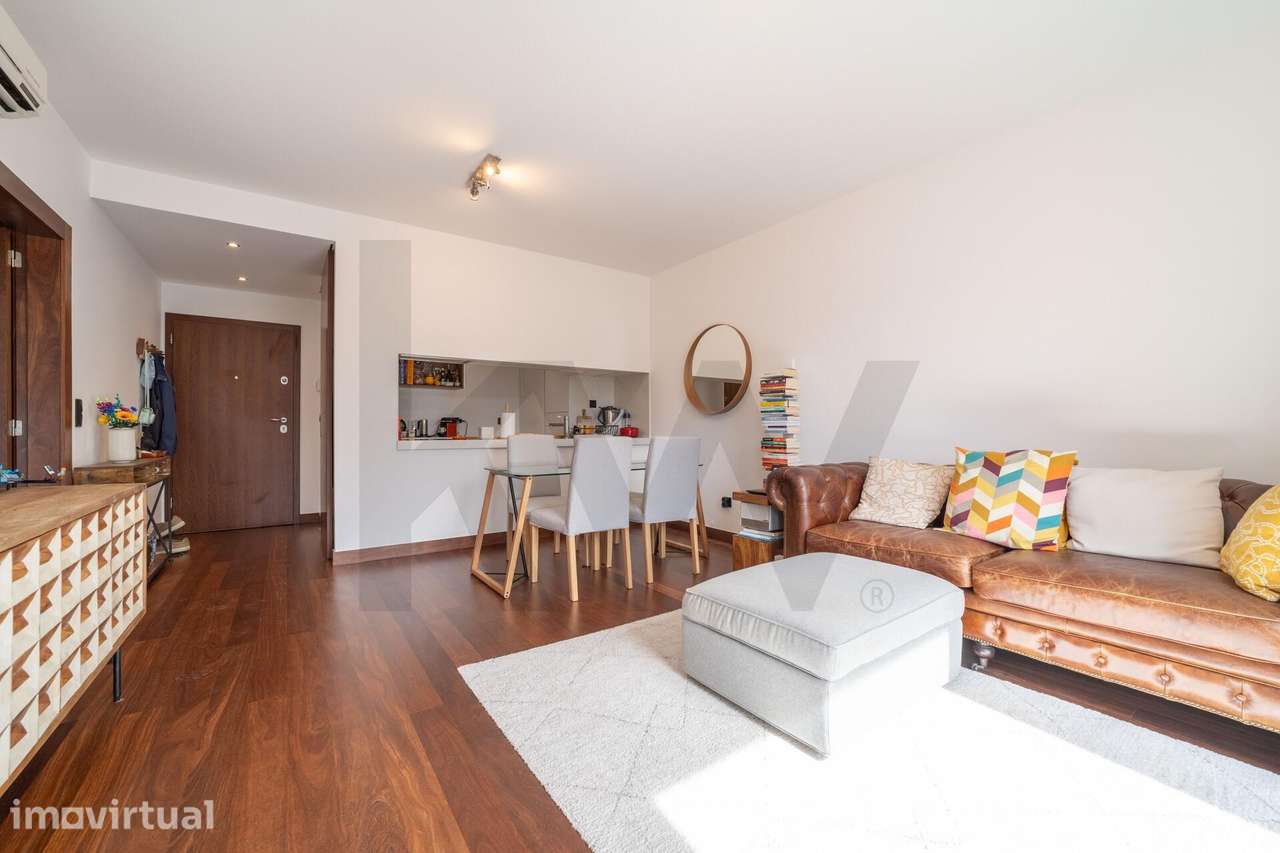 Exclusivo  T1 com 2 lugares de garagem a 5m da Av da Liberdade - Grande imagem: 3/14