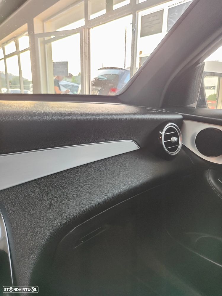 Mercedes-Benz GLC 300 de Coupe 4Matic 9G-TRONIC Edition AMG Line - 34