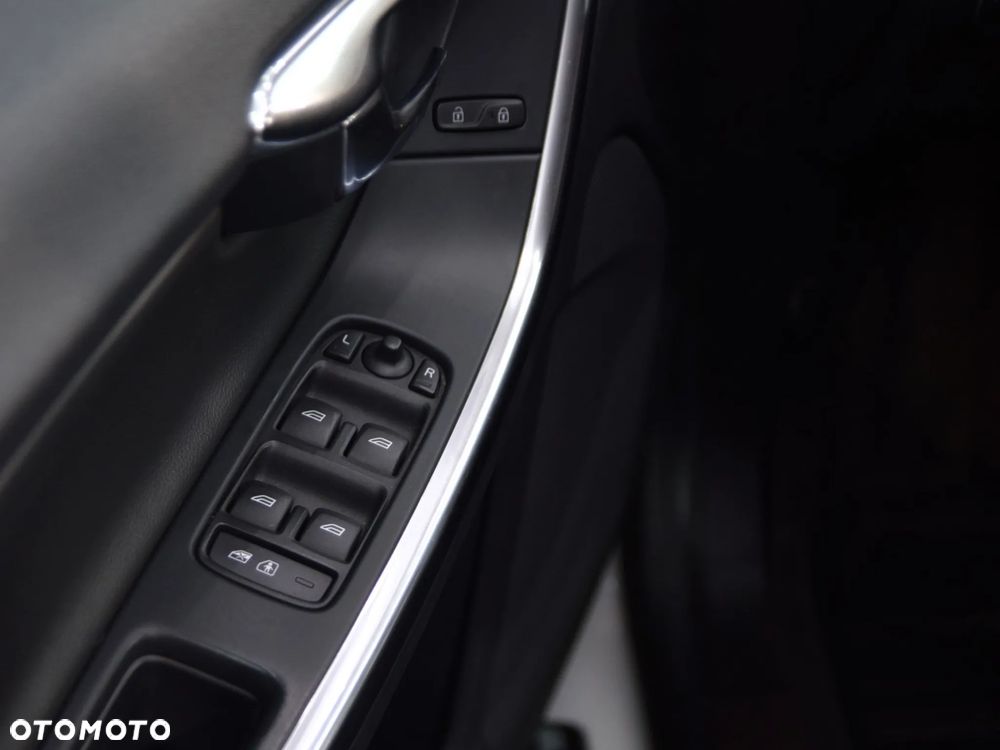 Volvo V60 T3 Drive-E Kinetic - 20