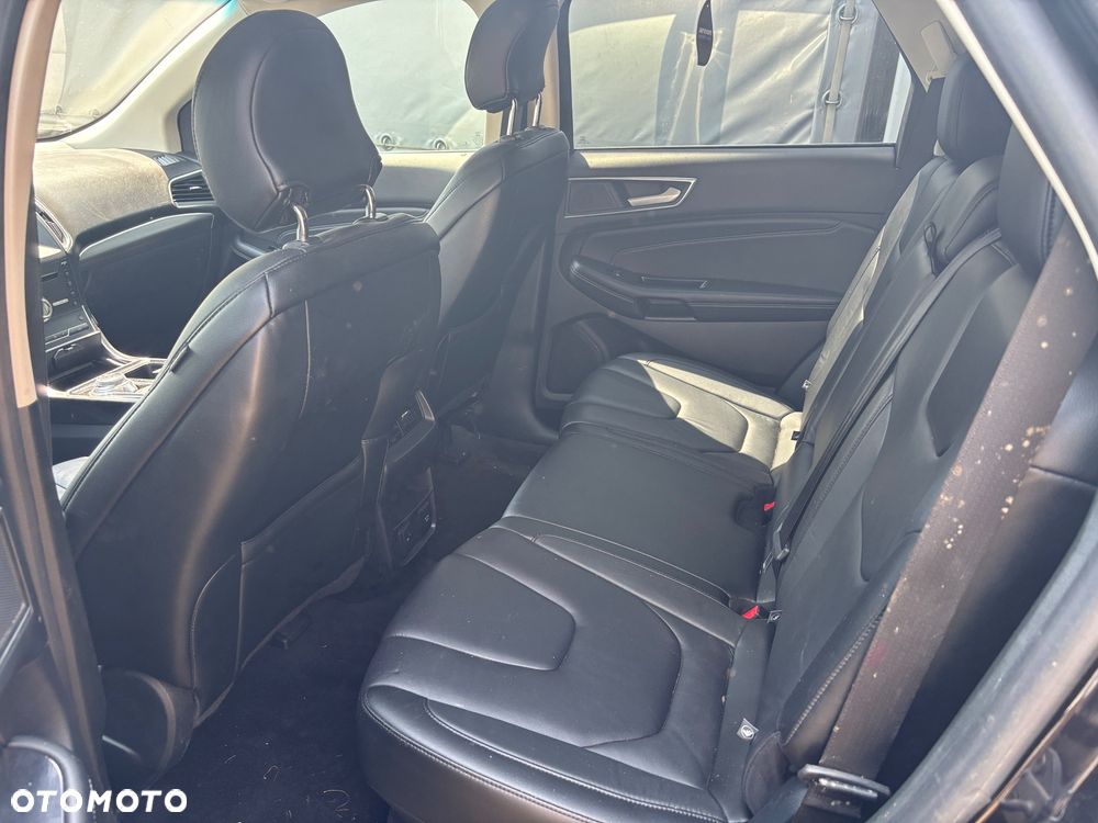 Ford Edge - 32