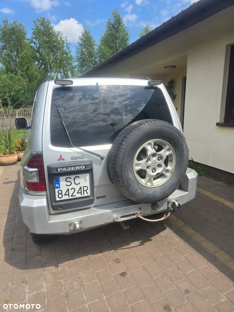 Mitsubishi Pajero - 5