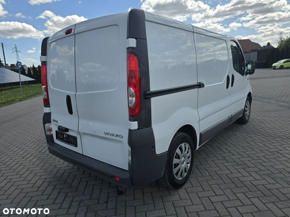 Opel Vivaro - 8