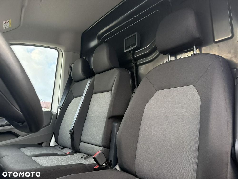 Volkswagen Crafter - 12