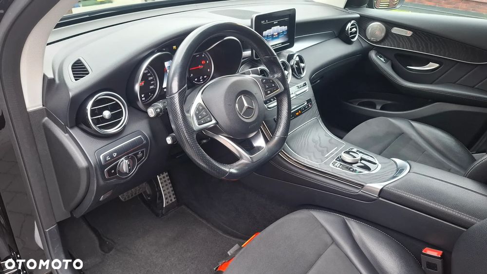 Mercedes-Benz GLC - 12