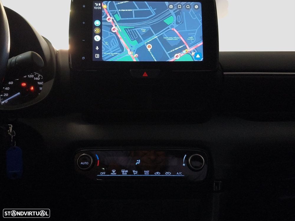 Toyota Yaris 1.5 HDF Comfort Plus - 23