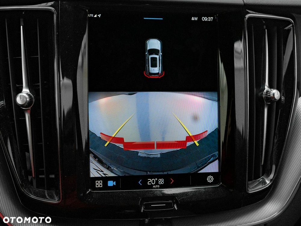 Volvo XC 60 B4 B Plus Dark - 22