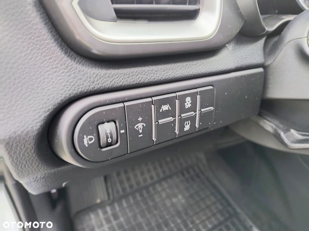 Kia XCeed 1.5 T-GDI M DCT - 32