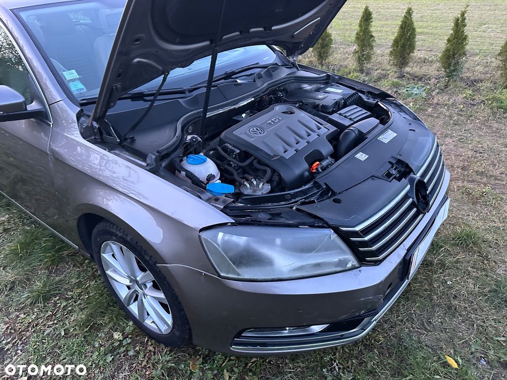 Volkswagen Passat Variant 2.0 TDI BlueMotion Technology Trendline - 24