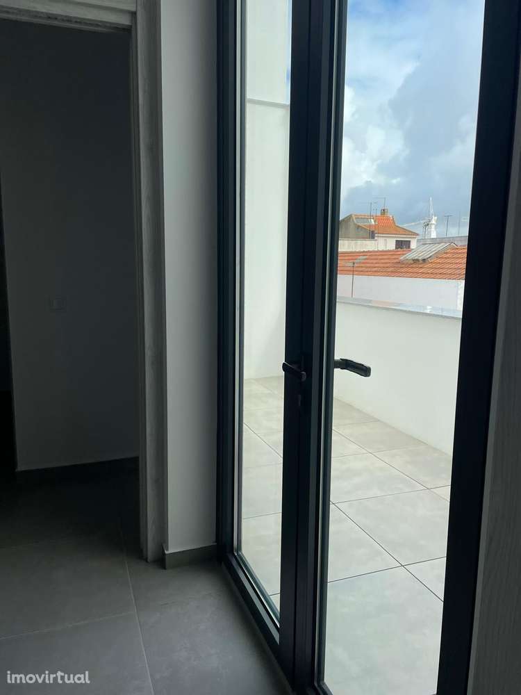 (OPORTUNIDADE) Arrendamento Anual T1 – Pronto a Habitar - Grande imagem: 2/7