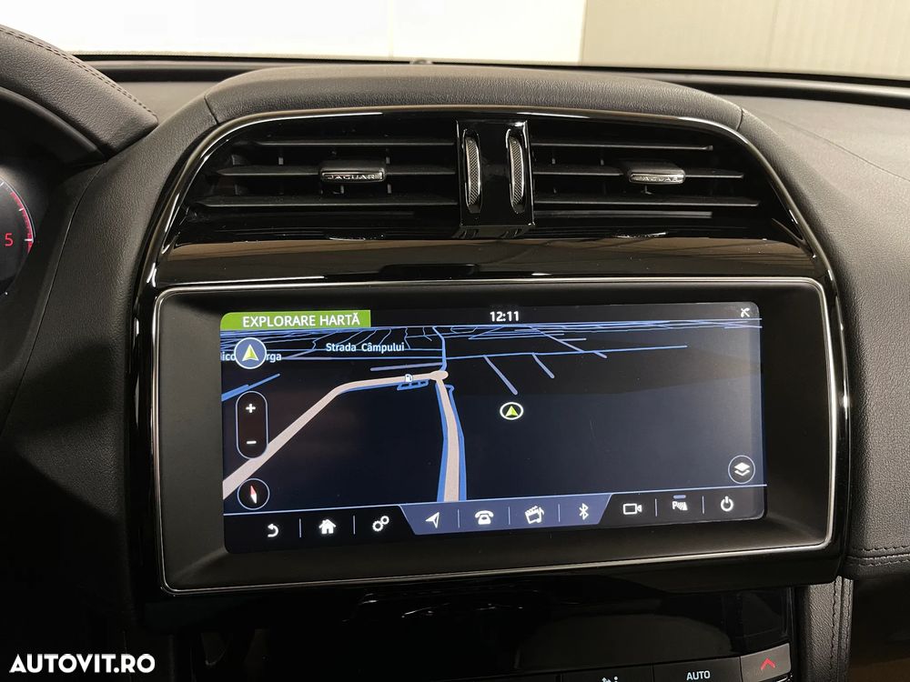 Jaguar F-Pace 20d AWD Aut. Portfolio - 16