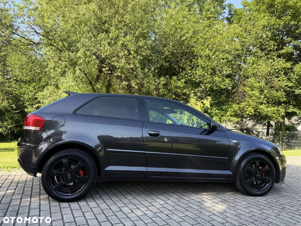 Audi A3 3-drzwiowe 1.6 FSI Ambition - 5