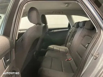 Audi A4 2.0 TDI Avant - 8