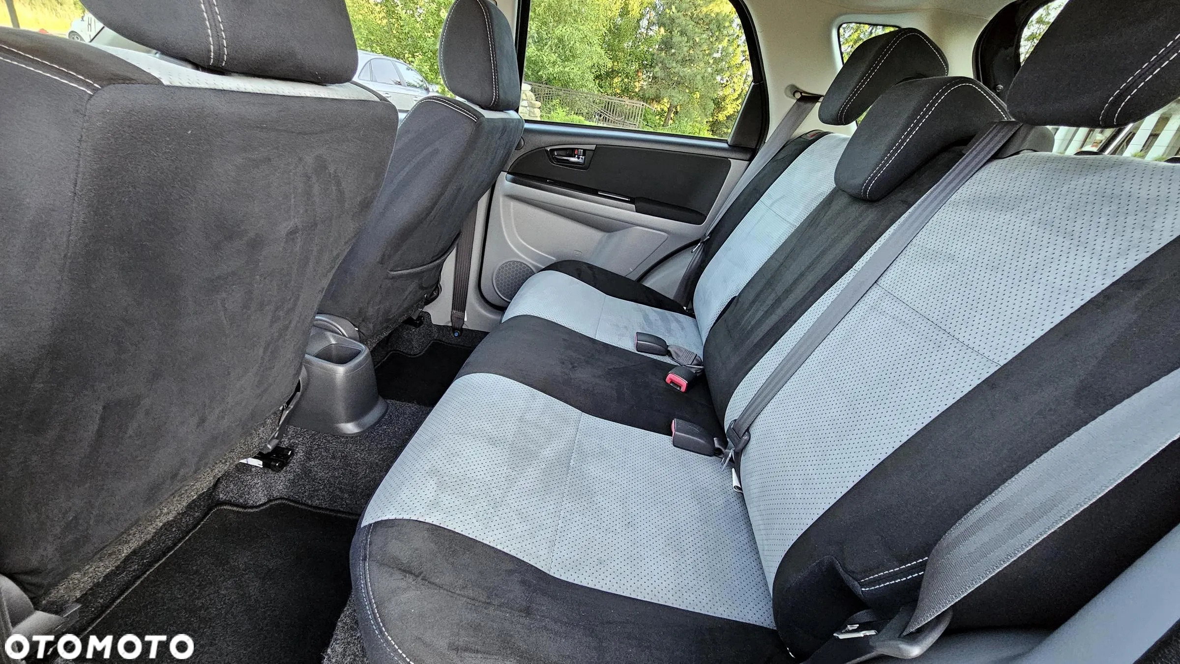 Suzuki SX4 1.6 Premium - 26