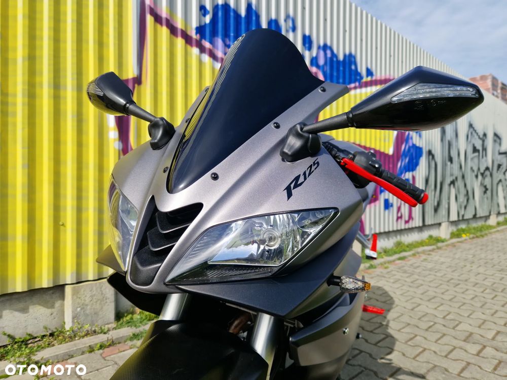 Yamaha YZF - 9