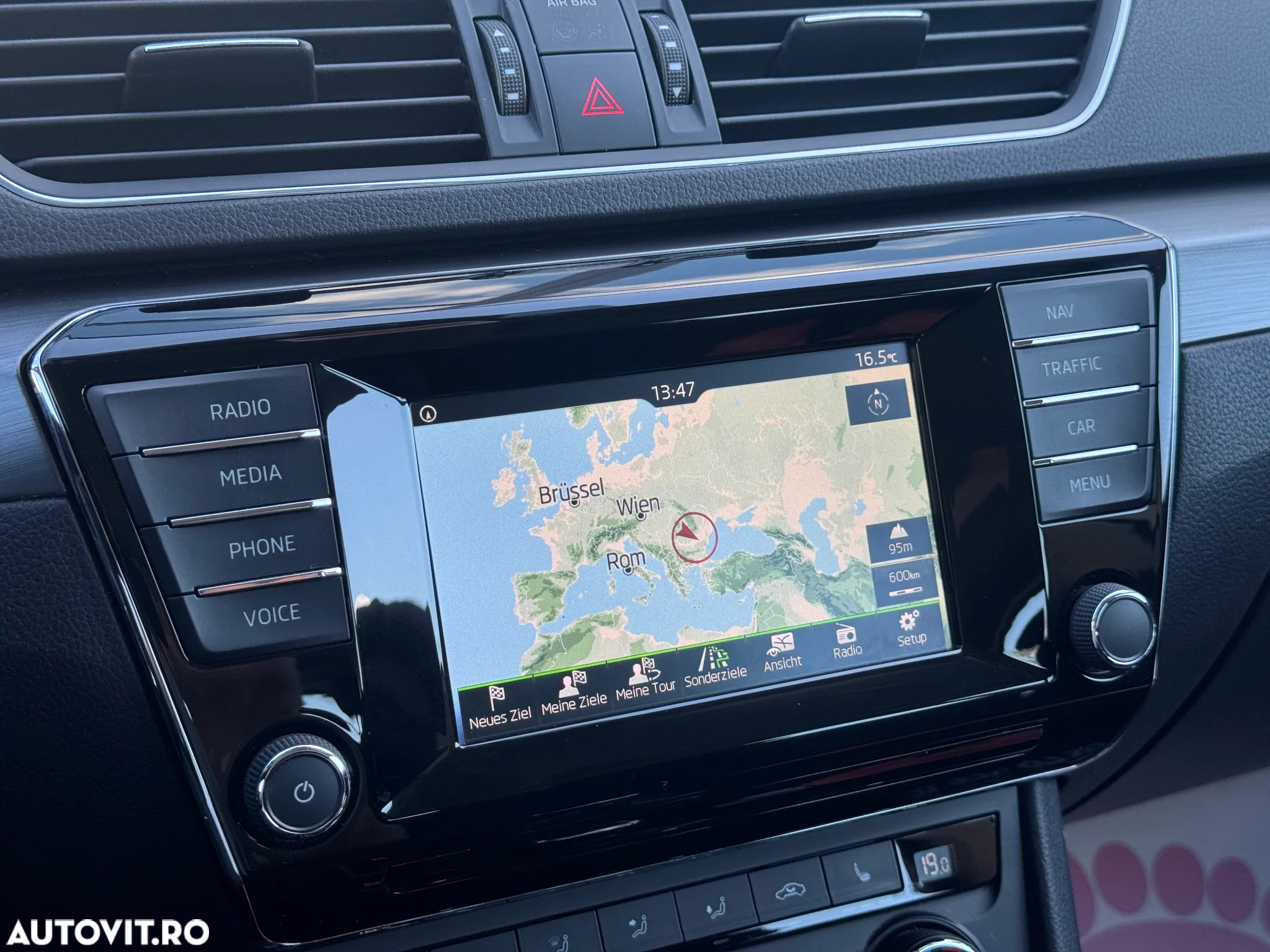 Skoda Superb 2.0 TDI DSG Style - 13