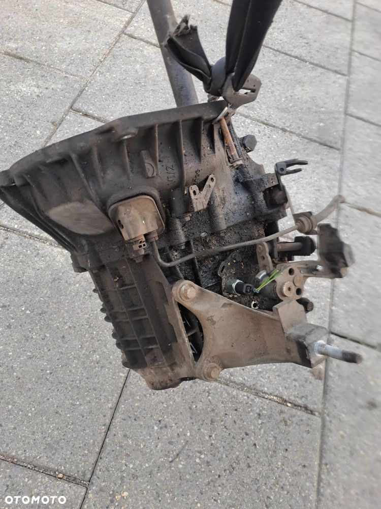Ford Transit Connect 1.8 Di skrzynia biegów kod 2T1R-7002-BH - 3