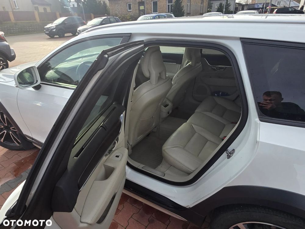 Volvo V90 Cross Country - 2