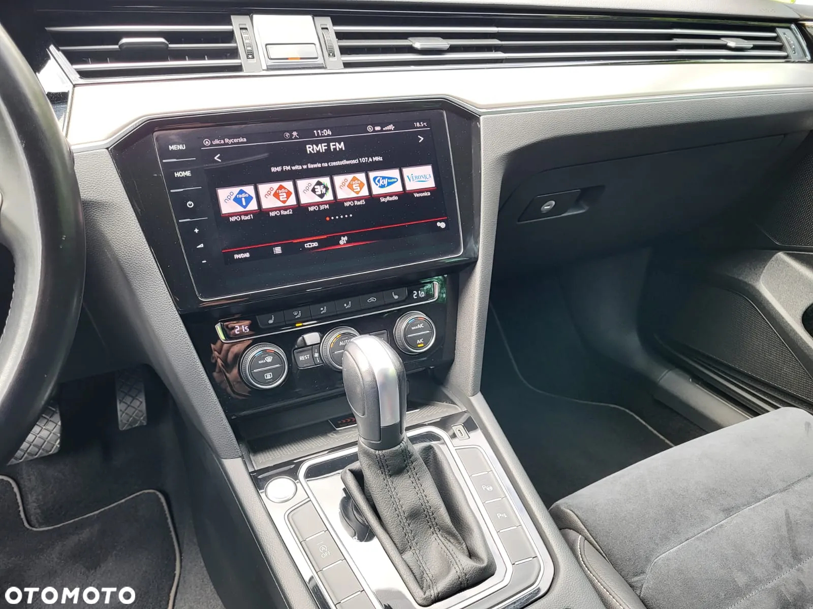 Volkswagen Passat 2.0 TSI Business DSG - 19