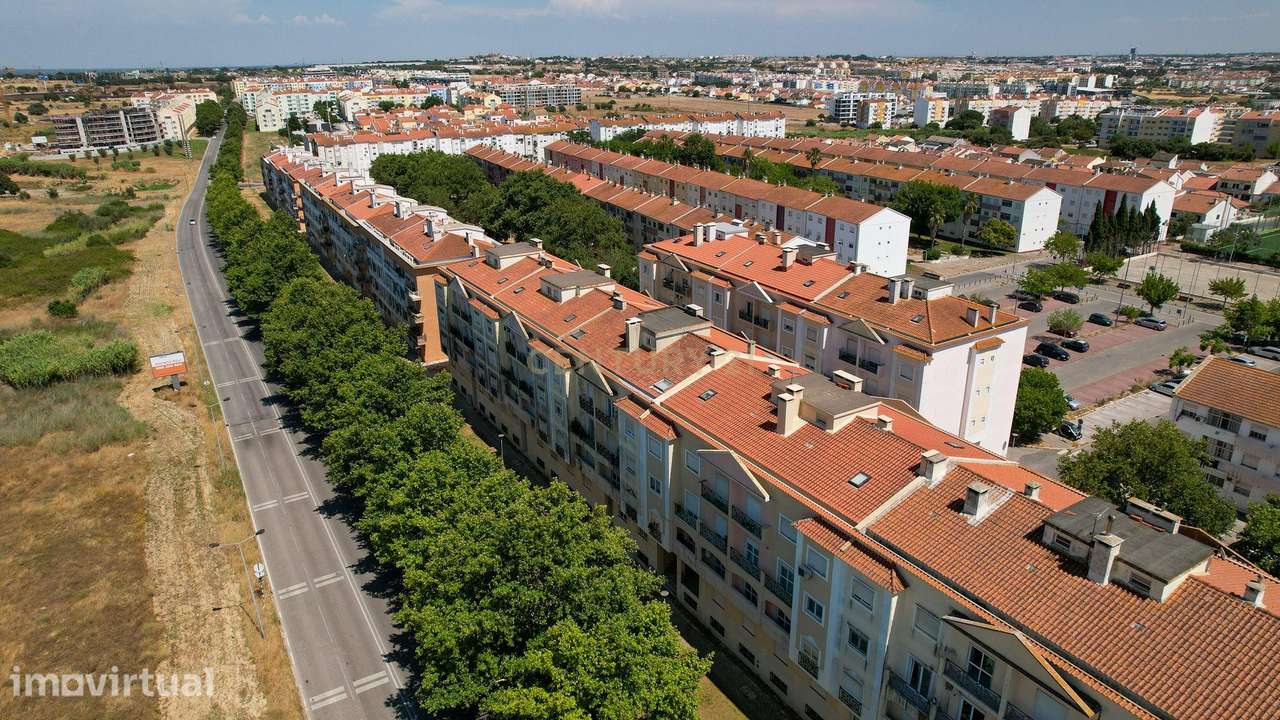 ** Apartamento T3 c/ Parqueamento - Urbanização Corte Esteval - Montij - Grande imagem: 2/37