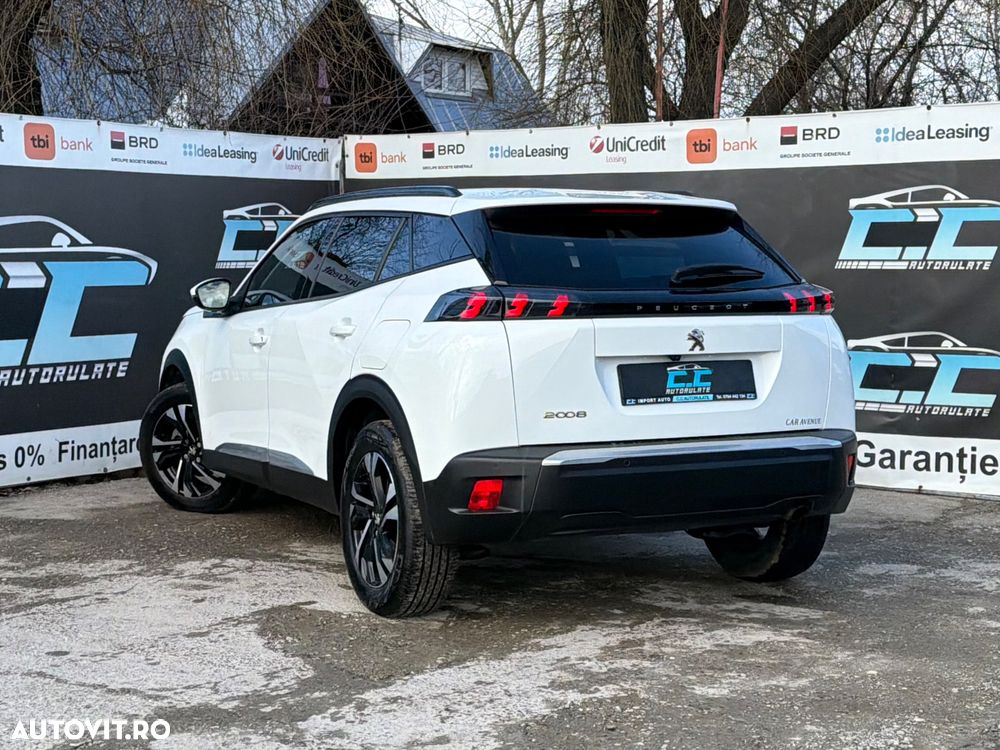 Peugeot 2008 - 6