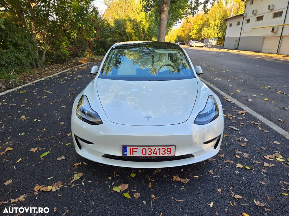 Tesla Model 3 Long Range - 6