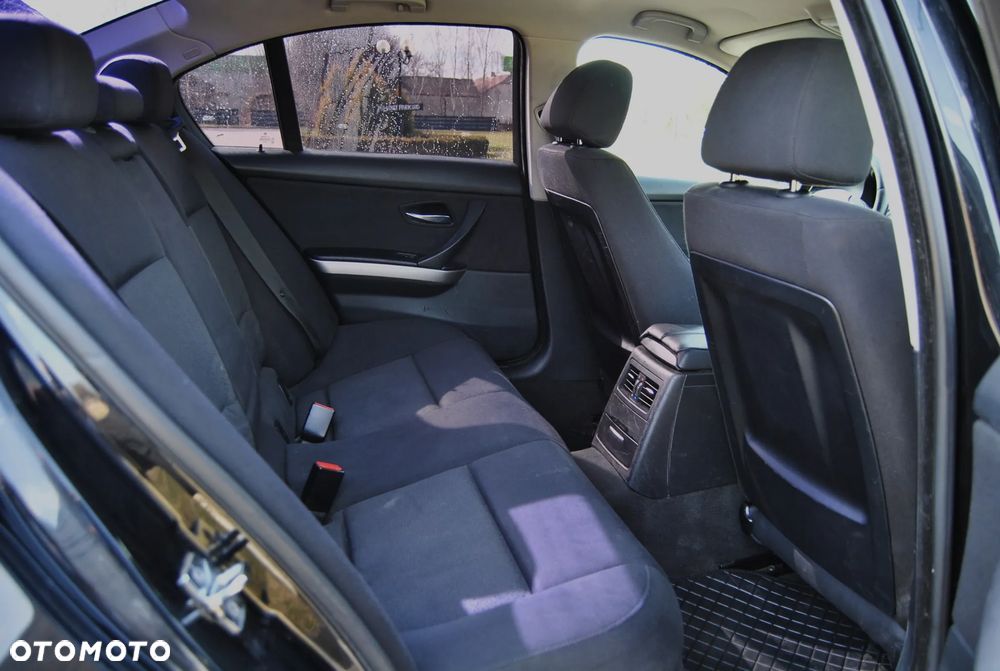BMW Seria 3 320d - 8