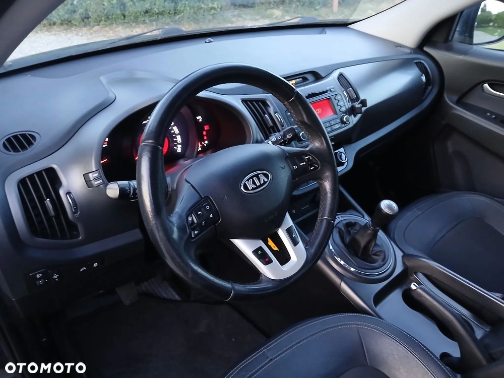 Kia Sportage 2.0 L - 9