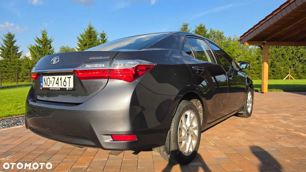 Toyota Corolla - 4