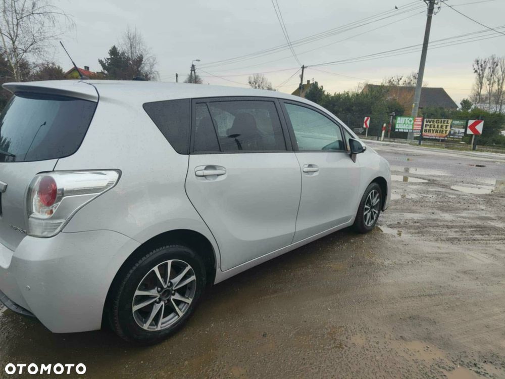 Toyota Verso - 4