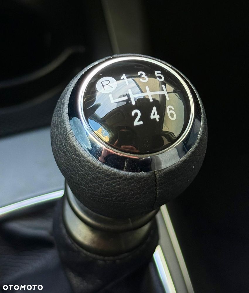 Toyota Yaris 1.33 Prestige - 25