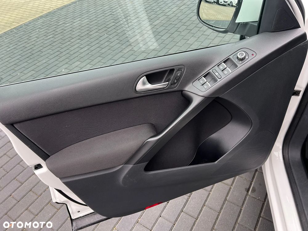 Volkswagen Tiguan - 23