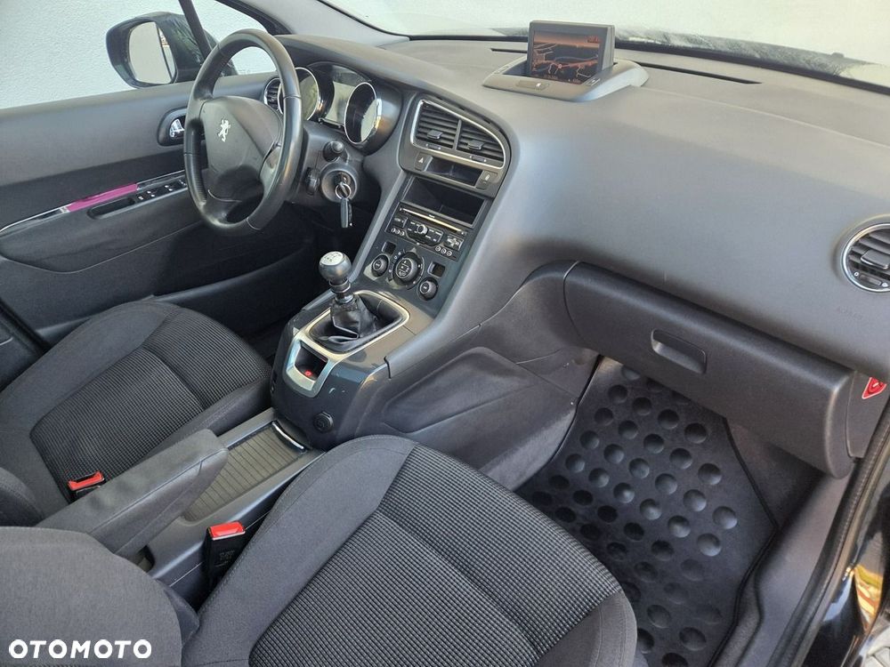 Peugeot 5008 - 31