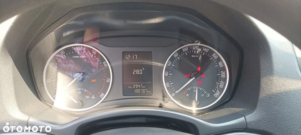 Skoda Octavia 1.6 Classic EU5 - 6