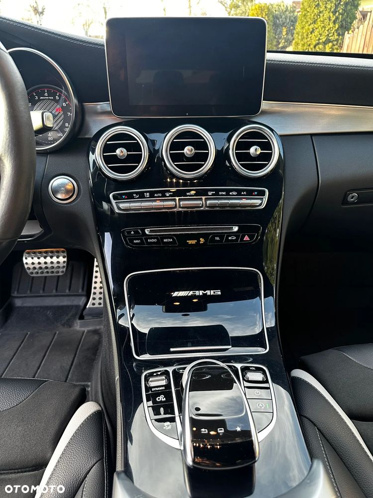 Mercedes-Benz Klasa C AMG 63 S - 24