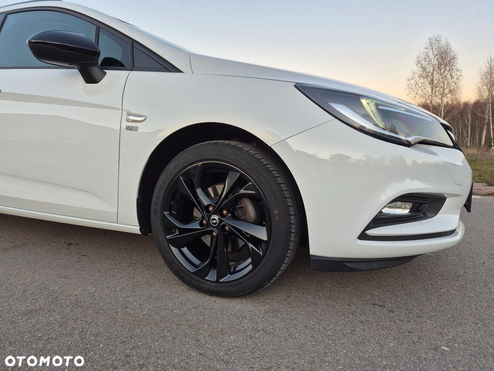 Opel Astra 1.4 Turbo 120 Jahre - 8