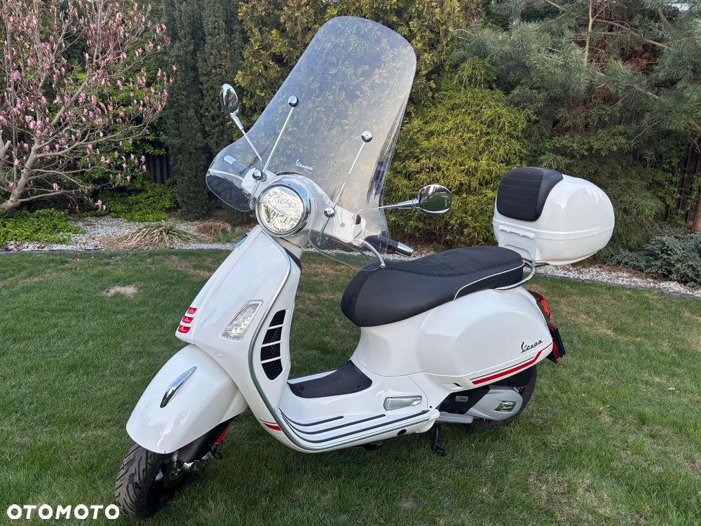 Piaggio Vespa - 1