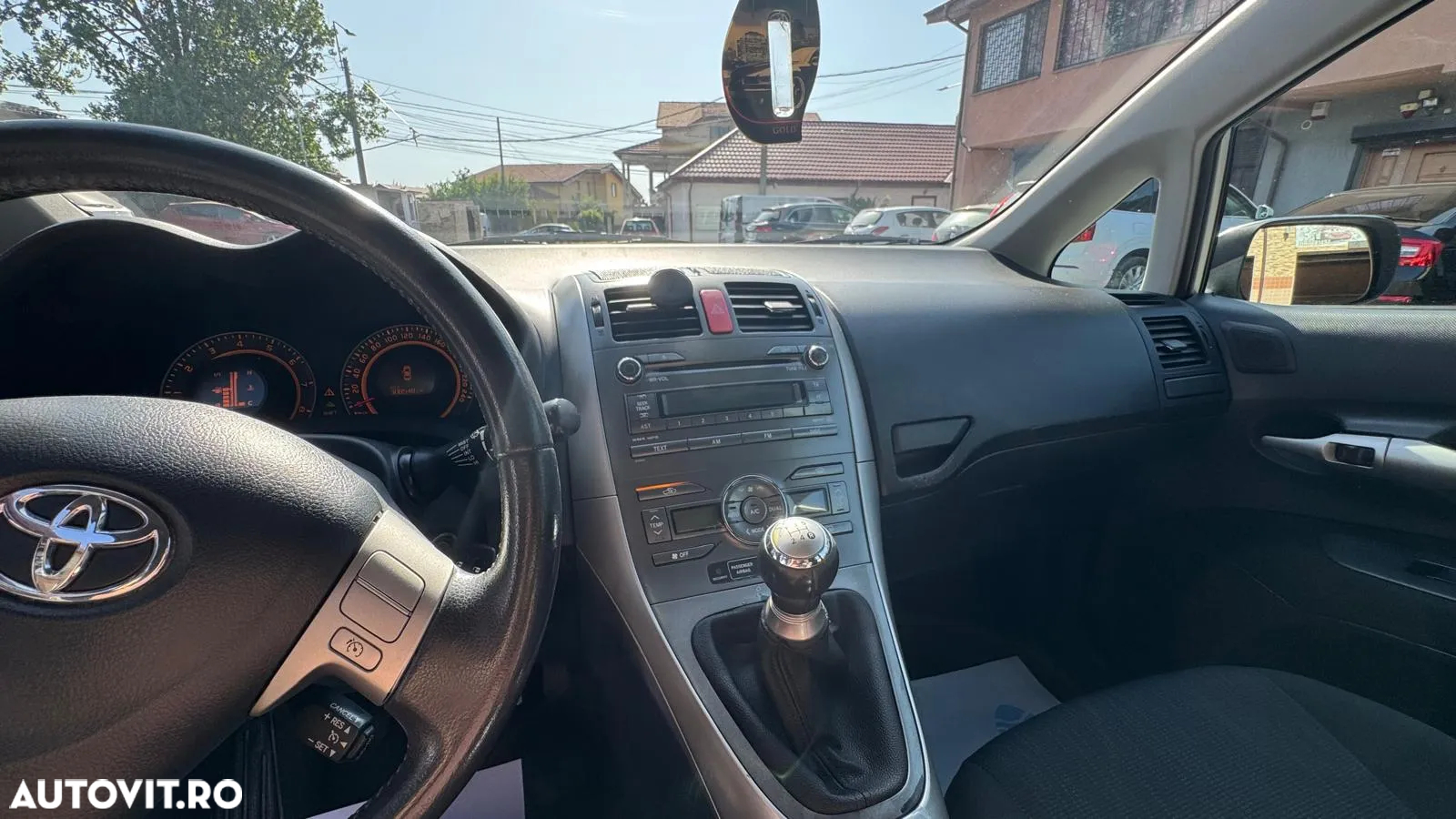 Toyota Auris 1.6 Luna - 9
