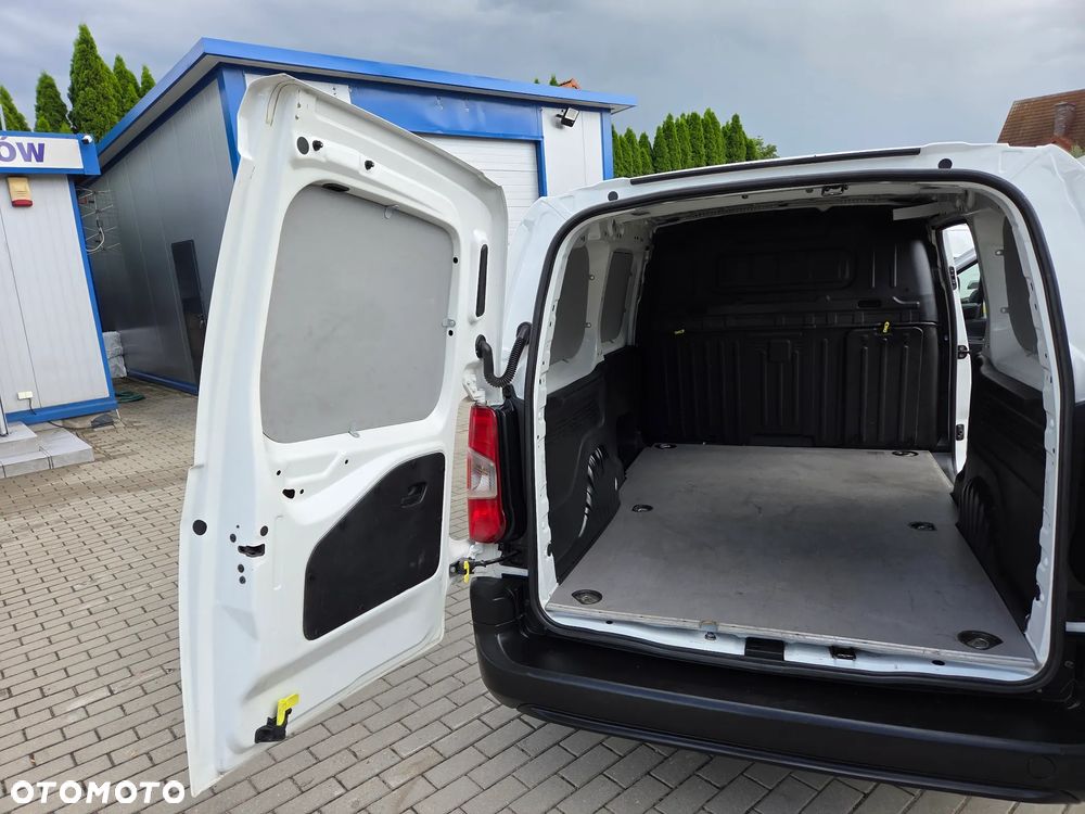 Toyota Proace City - 17