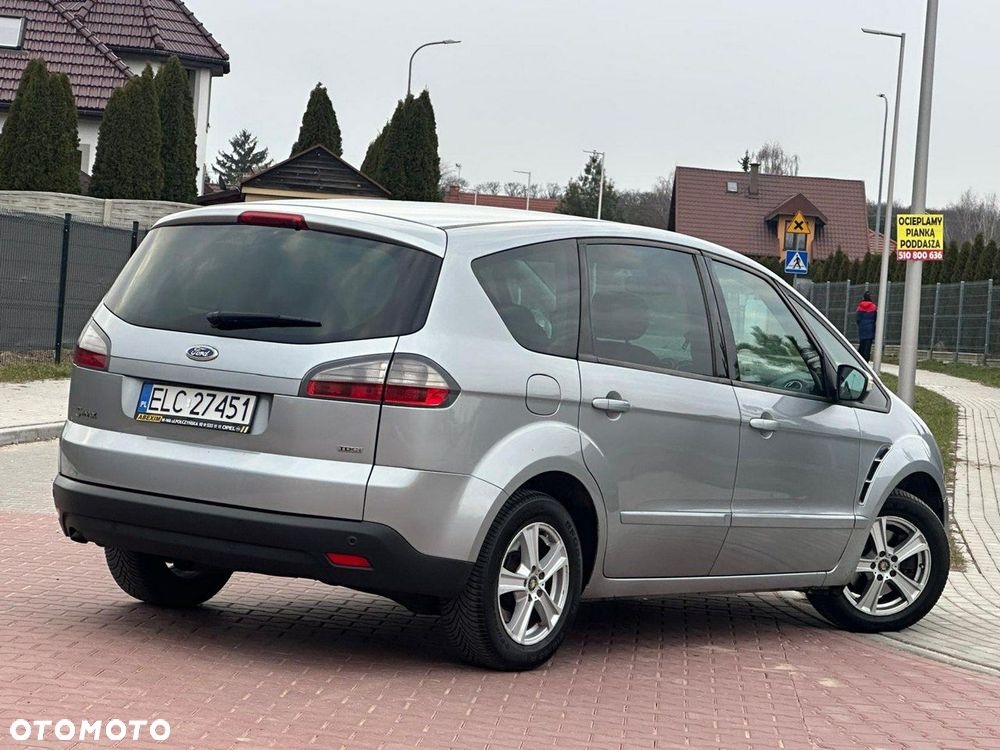 Ford S-Max - 14
