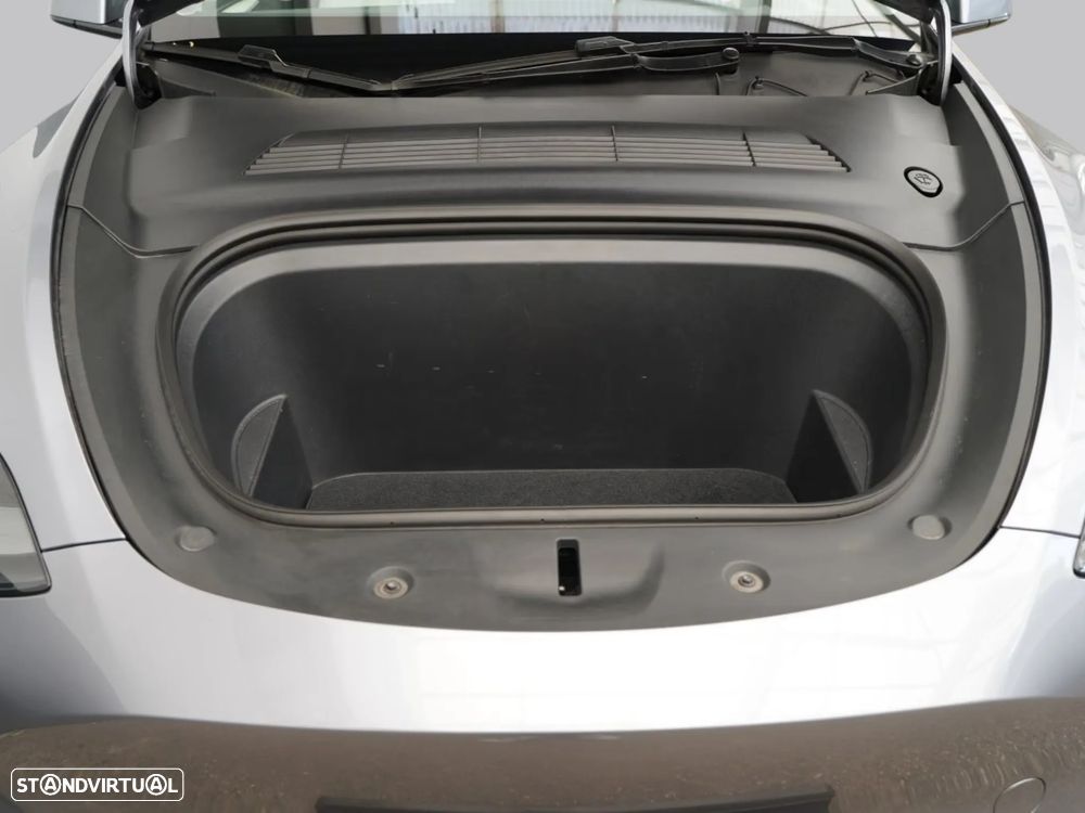 Tesla Model Y Performance Dual Motor AWD - 15