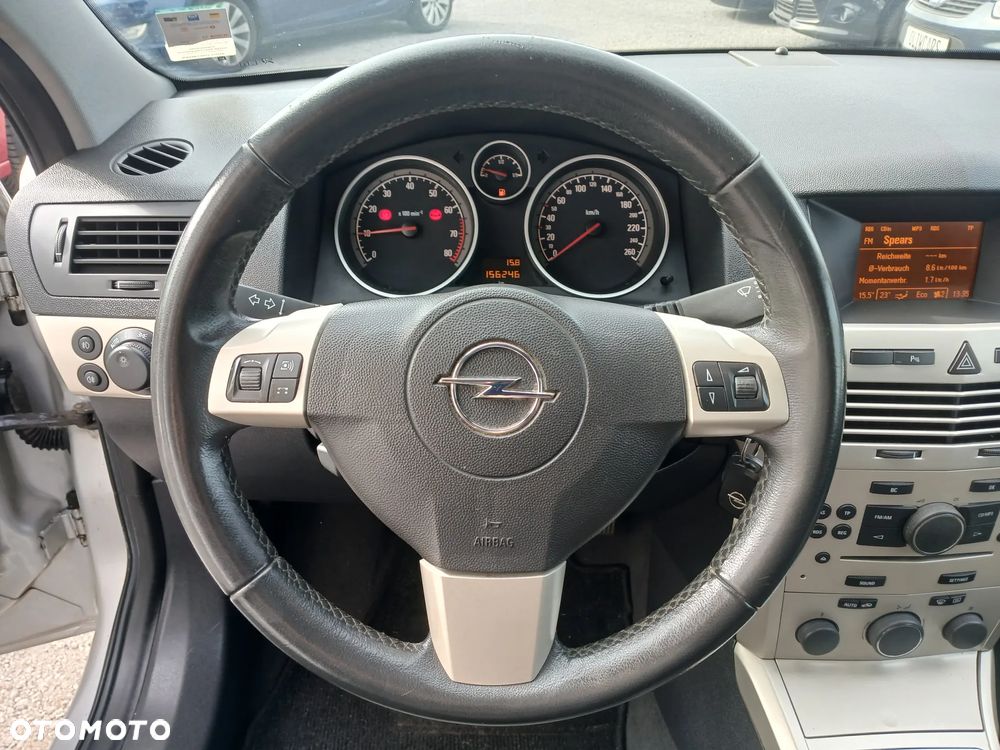 Opel Astra GTC 1.6 Sport - 31