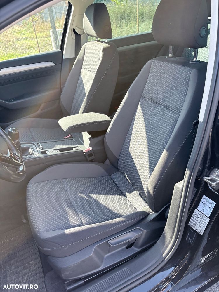 Volkswagen Passat - 14