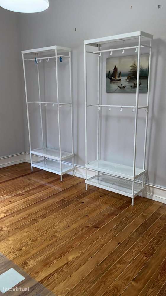 Quarto - localizado em Alameda Lisbon - Grande imagem: 3/7