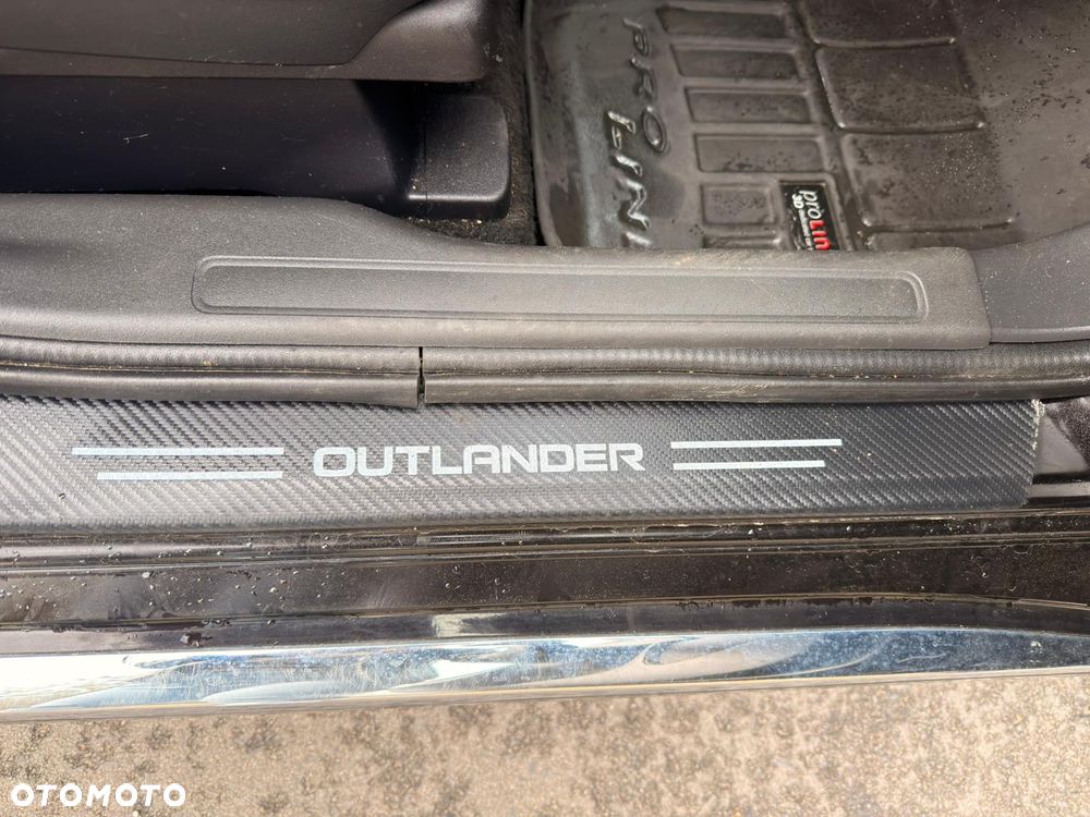 Mitsubishi Outlander 2.0 4WD - 12