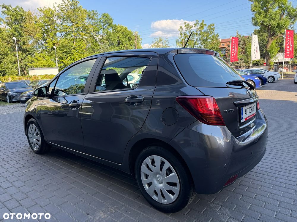 Toyota Yaris 1.0 Active EU6 - 24