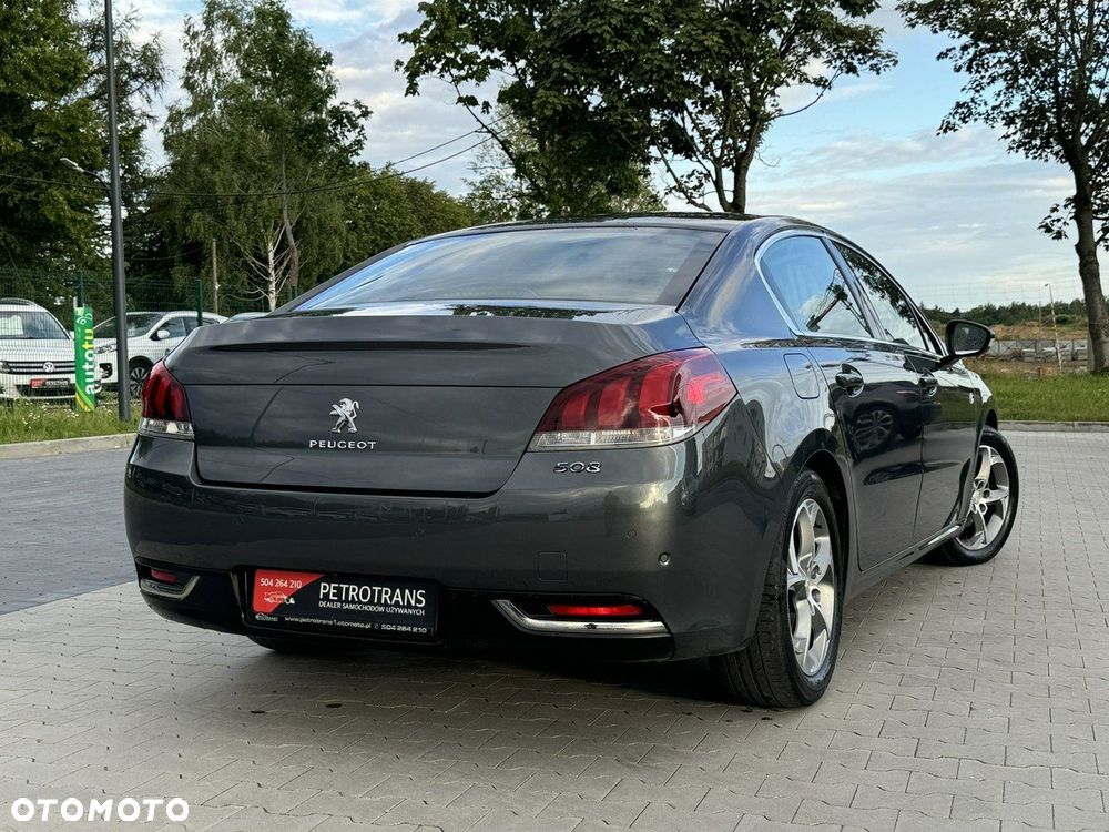 Peugeot 508 RXH Hybrid4 - 10